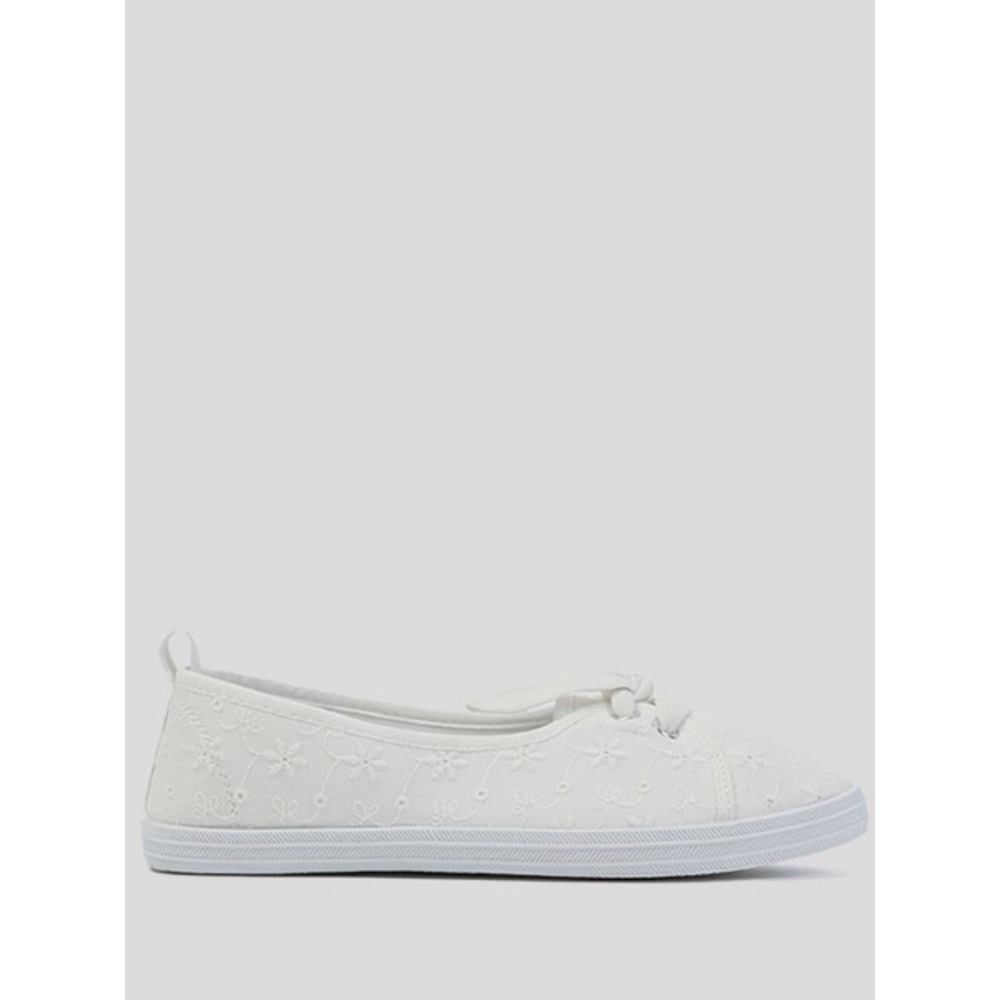 ARDENE White lace‎ sneakers | Feminine casual summer | Size 7